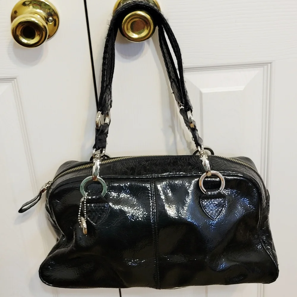 The SAK Elegant Black Patent Leather Handbag Shoulder Bag - LIKE NEW Condition